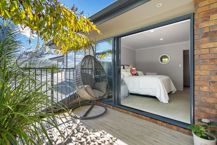 18 KO PLACE Pyes Pa_14