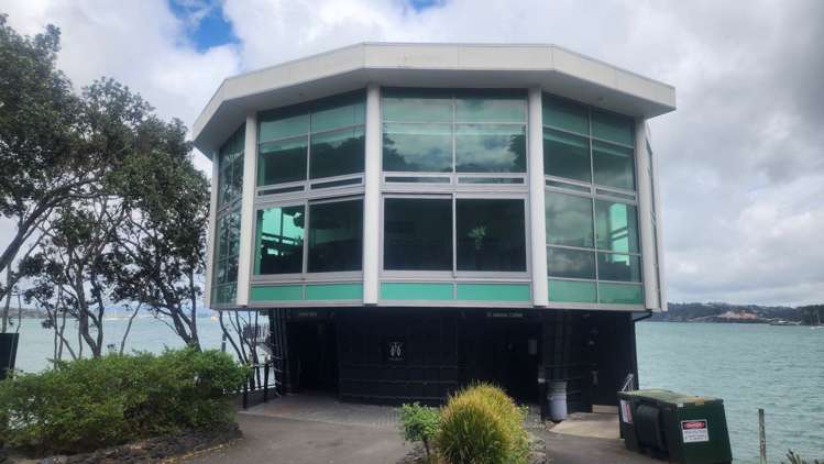 2 Queen Street Northcote Point_9