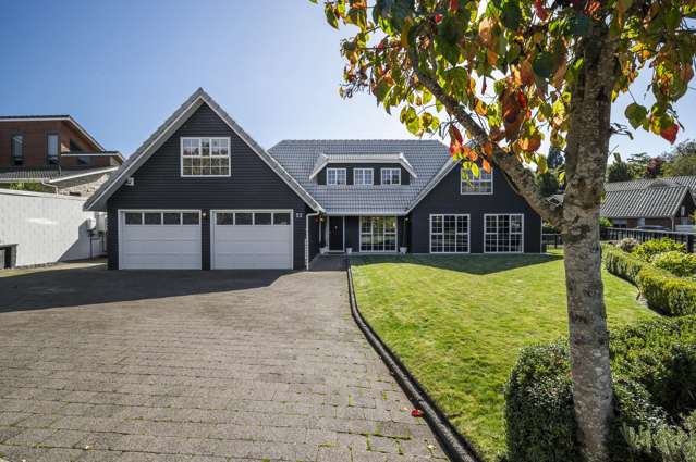 Executive Family Living in a Dream Location!