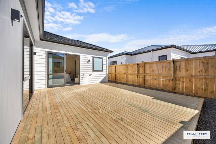 11 Tuwai Crescent Opaheke_24