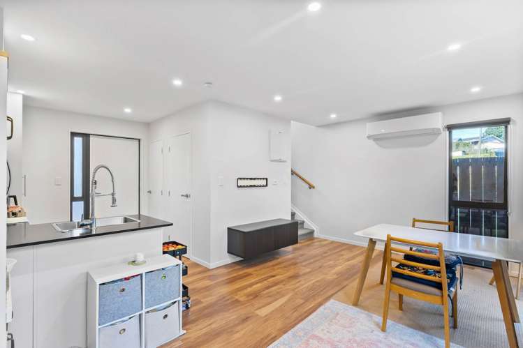 1/36 Kaipatiki Road Glenfield_3