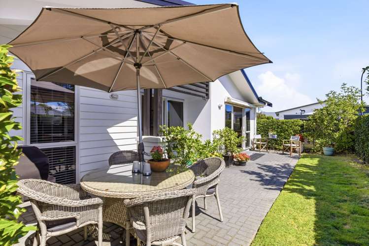 55 Chateau Crescent Rangatira Park_7