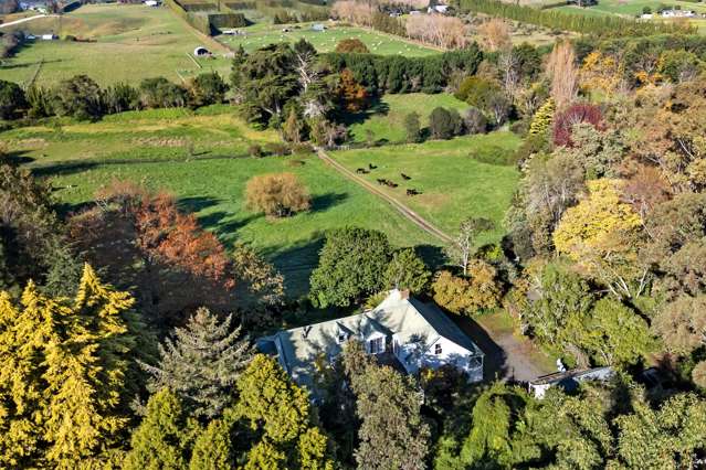 Timeless Rural Retreat & Development Potential