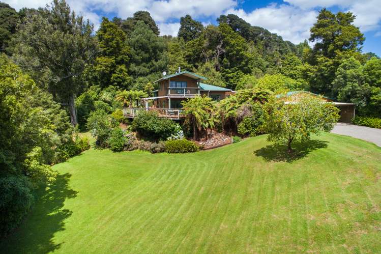 9 No 1 Line Pohangina_24