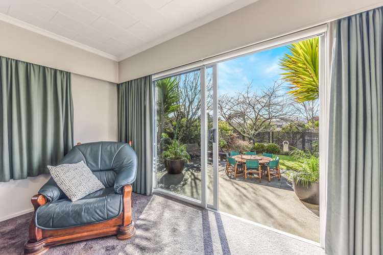 2 Coach Place Brightwater_11