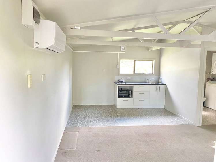 65 Woodglen Road Glen Eden_11