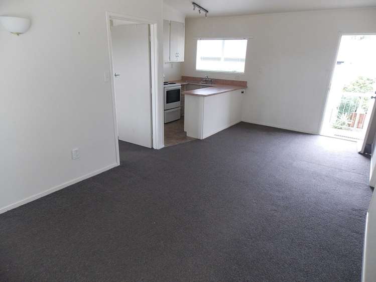 2/8 Shackleton Road Mount Eden_2