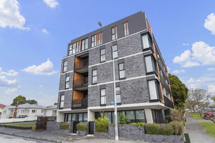 104/2 Miller Street Point Chevalier_13