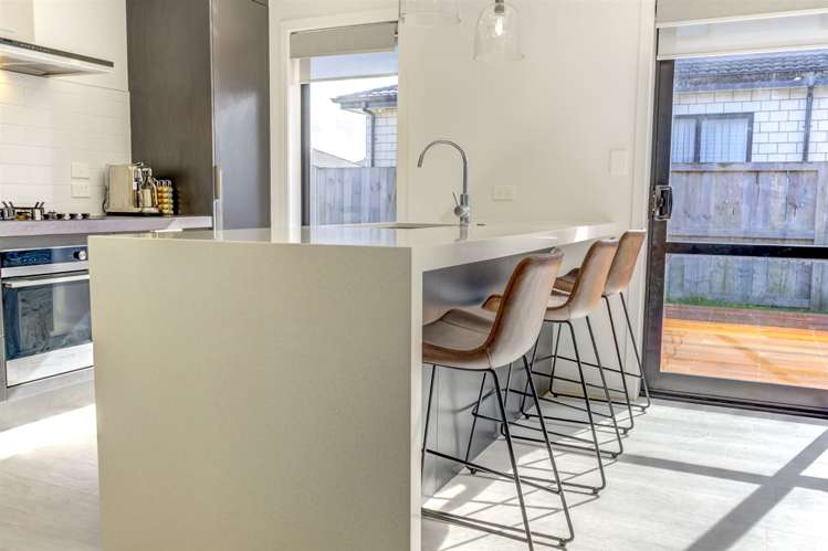 19 Kimbrae Drive Rototuna North_11