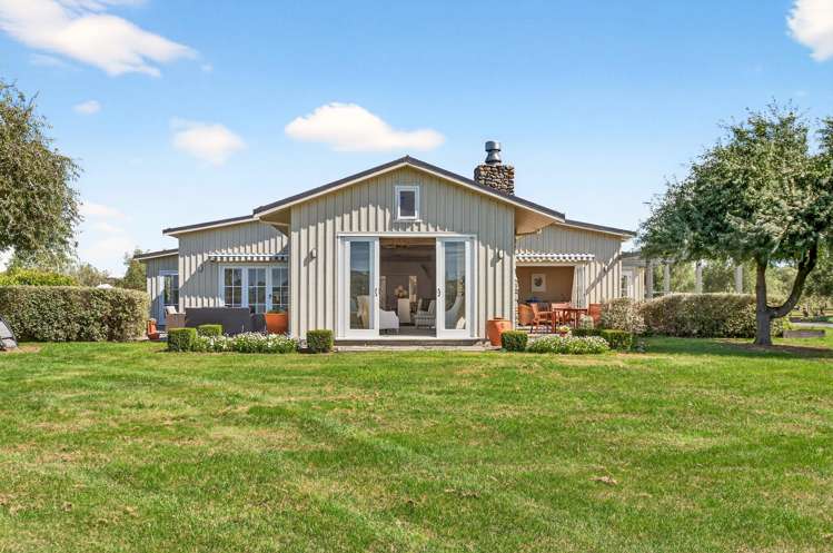 5/239 Lake Ferry Road Martinborough_2