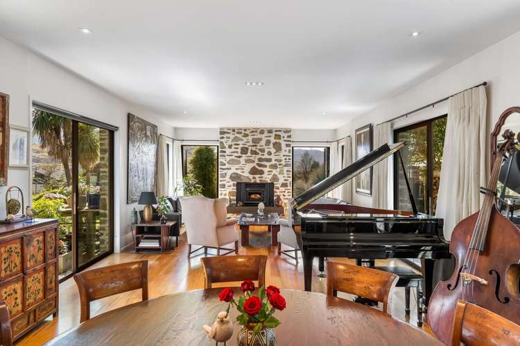 8 Bretby Court Jacks Point_2