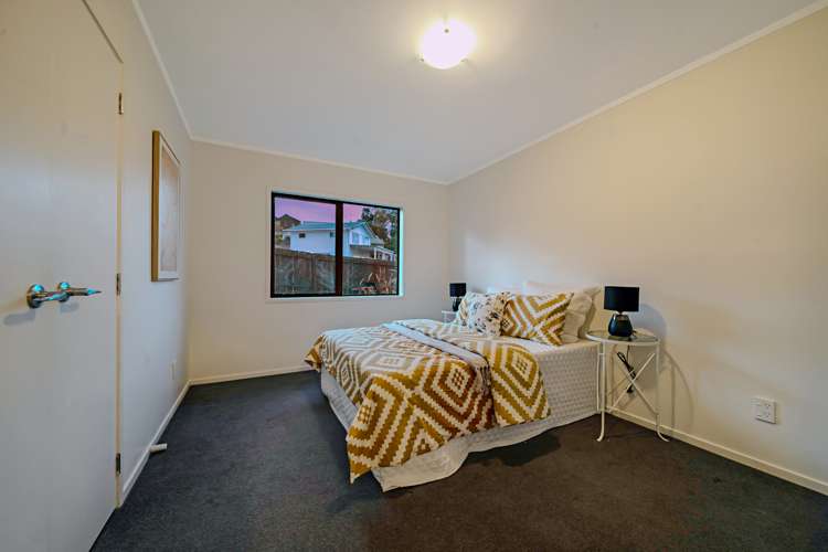 35 Eyre Street Henderson_15