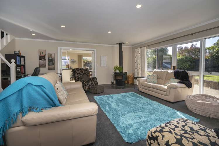 4 Stead Crescent Stoke_11