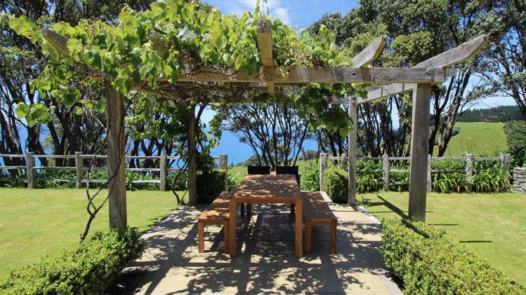 162f Whitipirorua Road Onemana_13