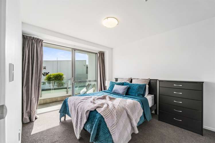 121/17 Link Crescent Stanmore Bay_11