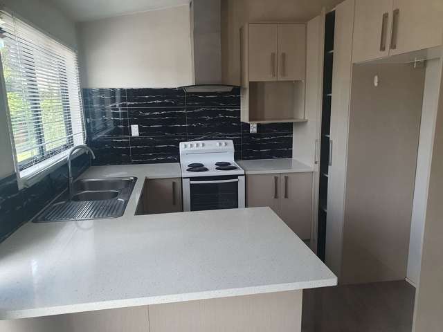 7B Sutton Crescent Papatoetoe_1