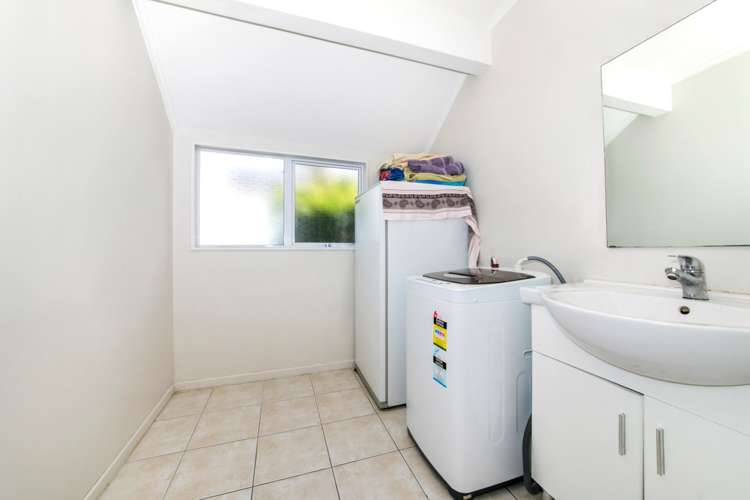 1558 Great North Road Waterview_10