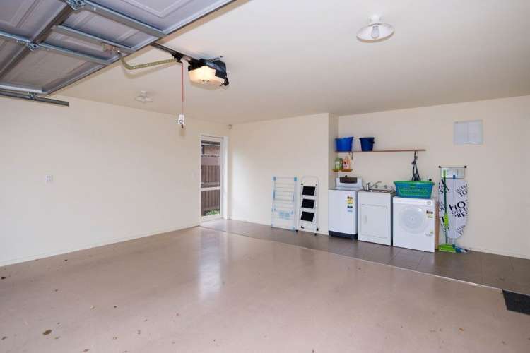 11 Woodham Courts Linwood_13