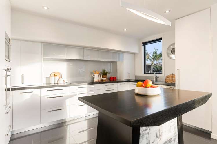 7 Whitcombe Road Bucklands Beach_9