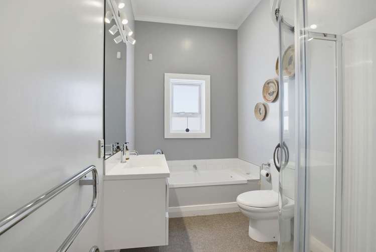 63 Tirangi Road Rongotai_12