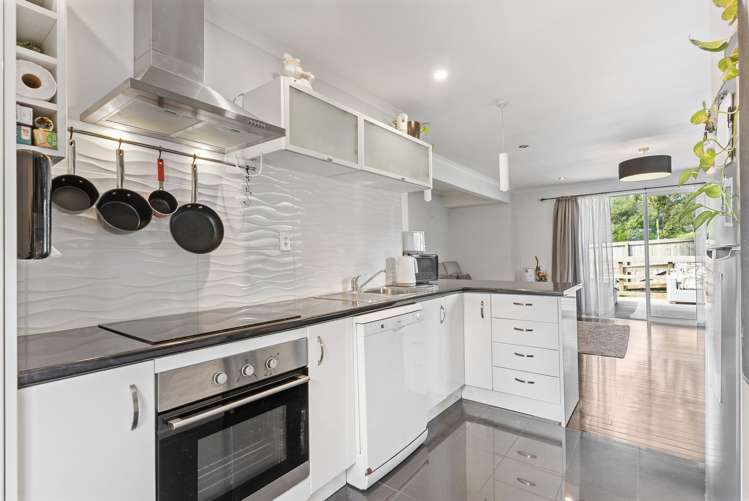 72 Glen Road Ranui_13