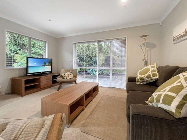 2a Manon Crescent Greenhithe_4