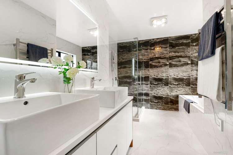 6 Tullymore Drive Flat Bush_12