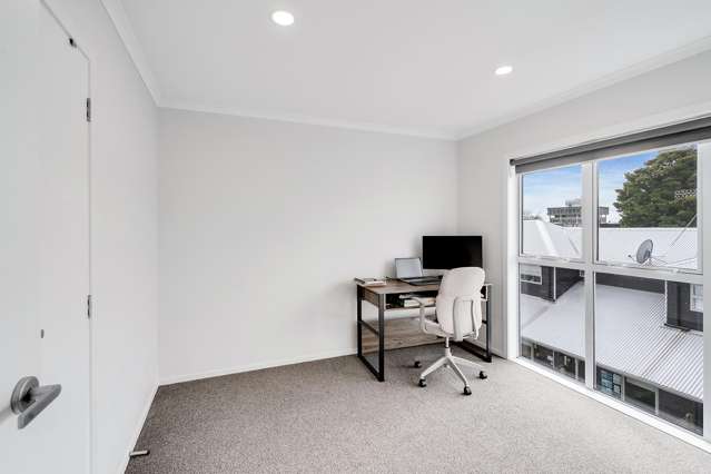 2/4 Palmerston Street Hamilton Central_4