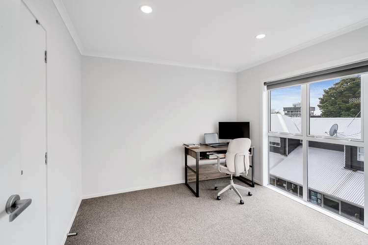 2/4 Palmerston Street_5