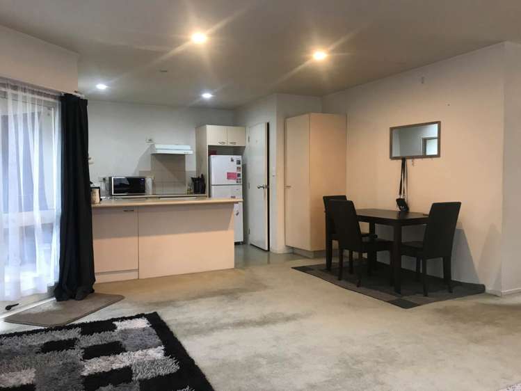 5/372 Whangaparaoa Road Stanmore Bay_2