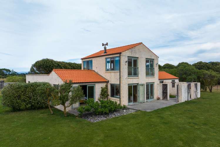 16 Hinepango Drive Rarangi_19