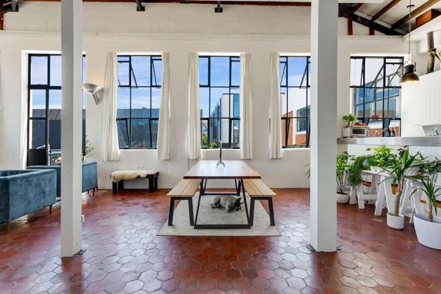 3/12/91 St Georges Bay Road Parnell_4