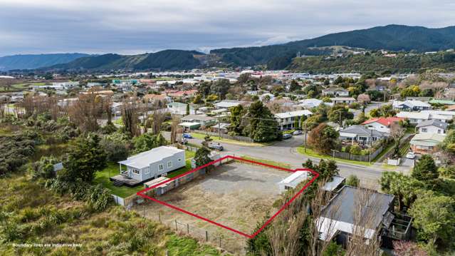 Prime Section in Convenient Raumati Location