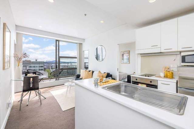 Two-Bedroom, Two-Bathroom Apartment in Forte C...