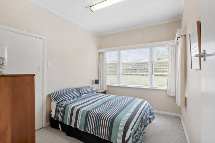 33 Seabrook Avenue New Lynn_9