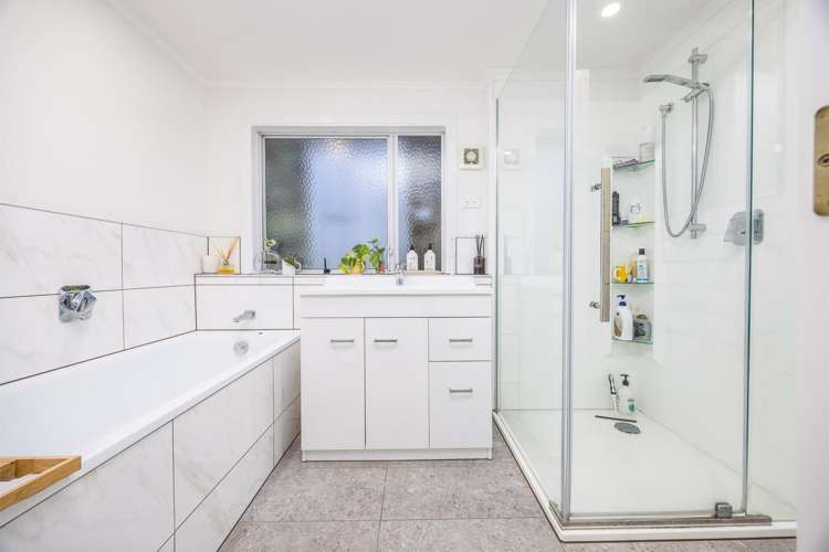 7 Chamberlain Road Massey_14