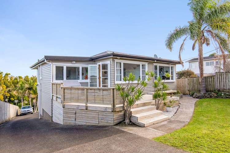 121 Vipond Road Stanmore Bay_1