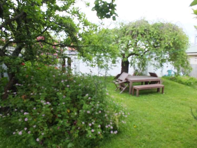 6 Aubrey Street South Akaroa_16