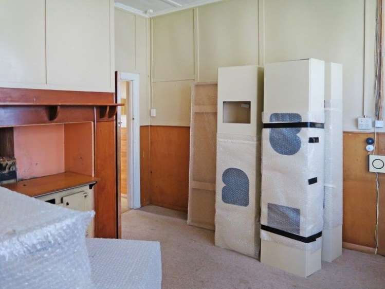 26 Waikawa Road Owaka_14