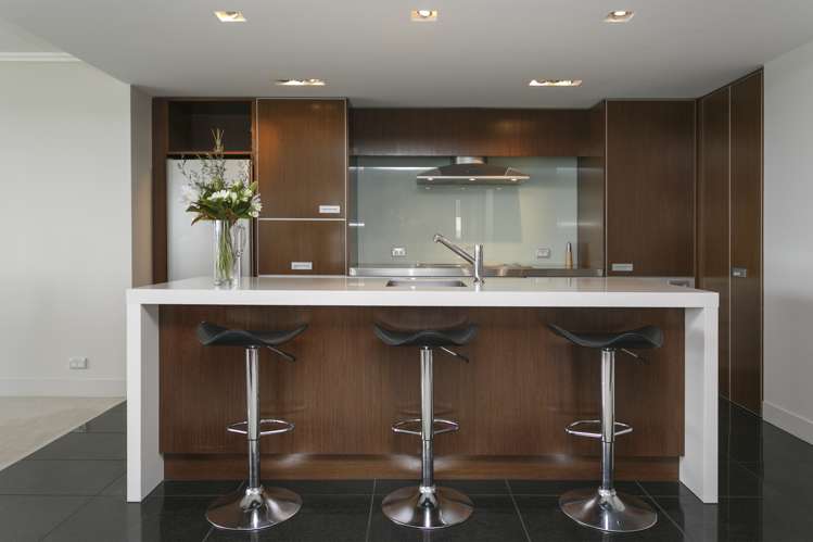 3/225 Lake Terrace Waipahihi_13