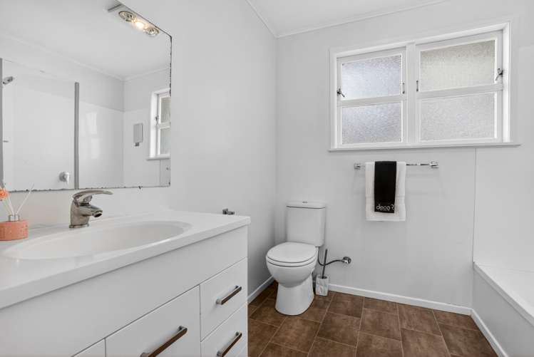 62 Valentine Street Papakura_13