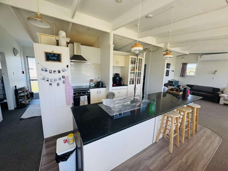 1B Bruce Street (Upstairs) Whitianga_2