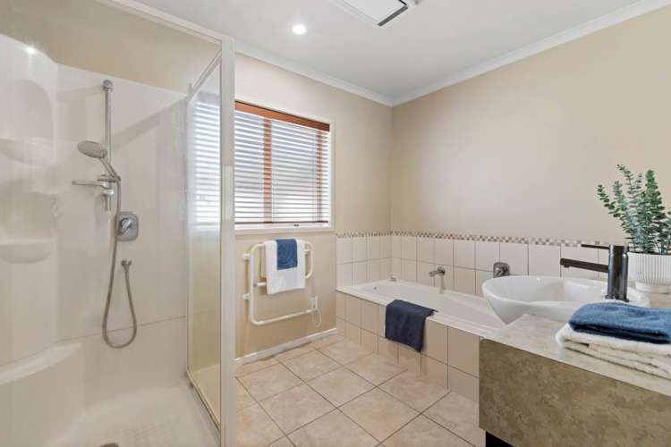 3 Borthwick Close Flat Bush_17