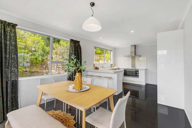 3 Brora Crescent Papakowhai_8