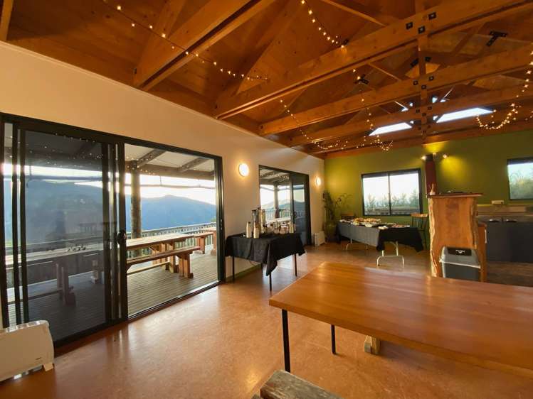 194 Cable Bay Road Hira_21