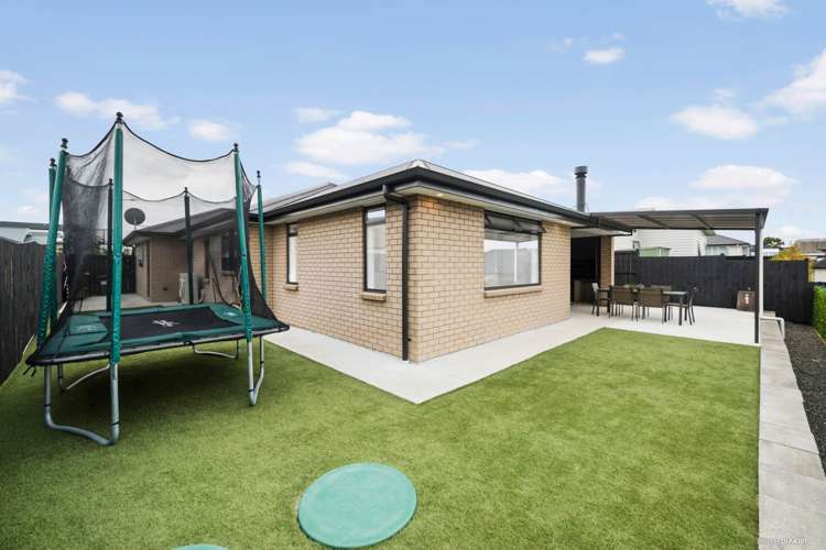 32 Siren Street Wainui_23