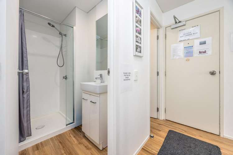 19E/15 Whitaker Place_5
