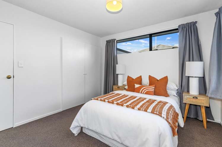 2/39 Buffon Street Waltham_6