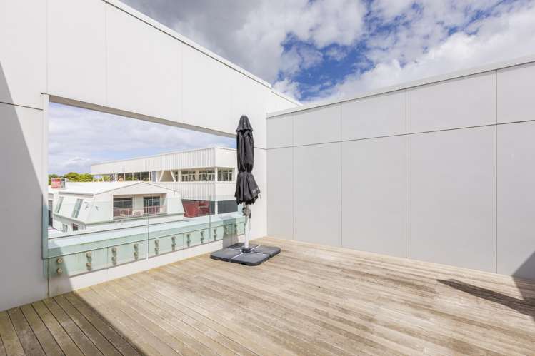 111 Ford Road Onekawa_6