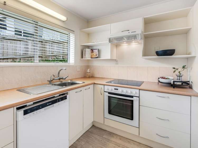 2/1 Bramley Drive Farm Cove_6